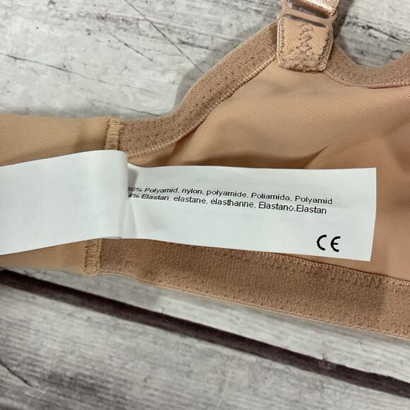 Amoena “Marlena” pocketed mastectomy Seamless Bra - Picture 8 of 12